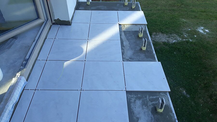 Kafelkowanie balkonu na zewnątrz na piętrze - zdjęcie 2