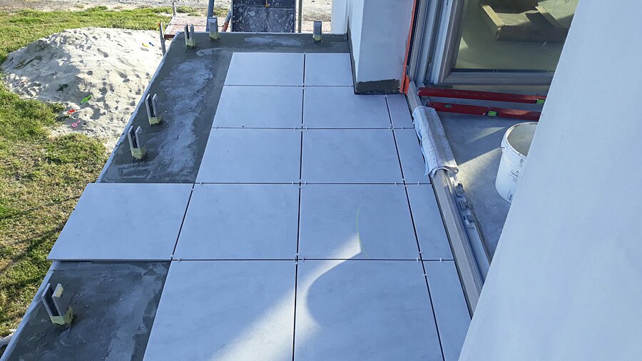 Kafelkowanie balkonu na zewnątrz na piętrze - zdjęcie 3