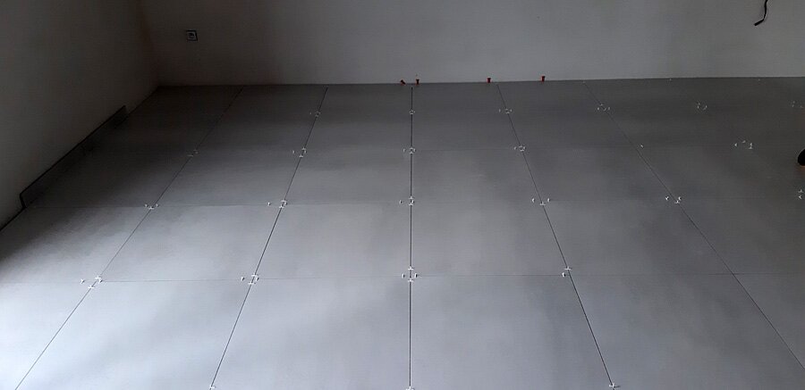 Kafelkowanie salonu w domu prywatnym w Jejkowicach - zdjęcie 3