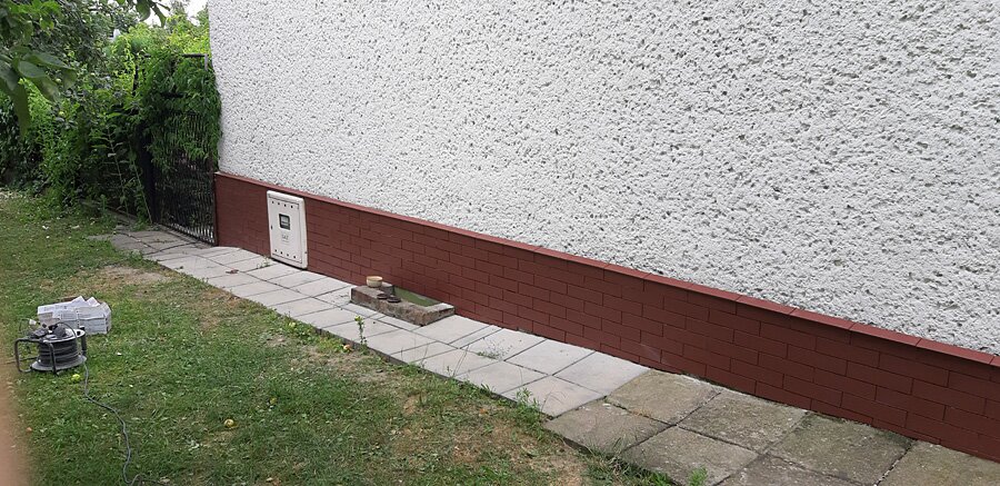 Klejenie klinkierki wokół domu - zdjęcie 5