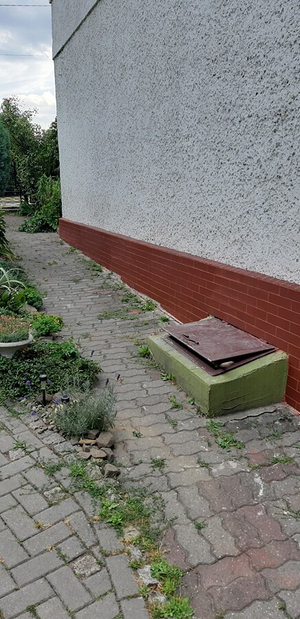 Klejenie klinkierki wokół domu - zdjęcie 6