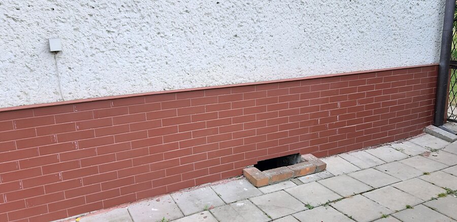 Klejenie klinkierki wokół domu - zdjęcie 12