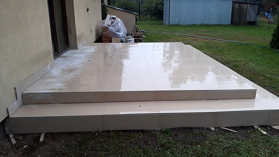 Rybnik, Boguszowicka - kafelkowanie tarasu na zewnątrz - zdjęcie 5