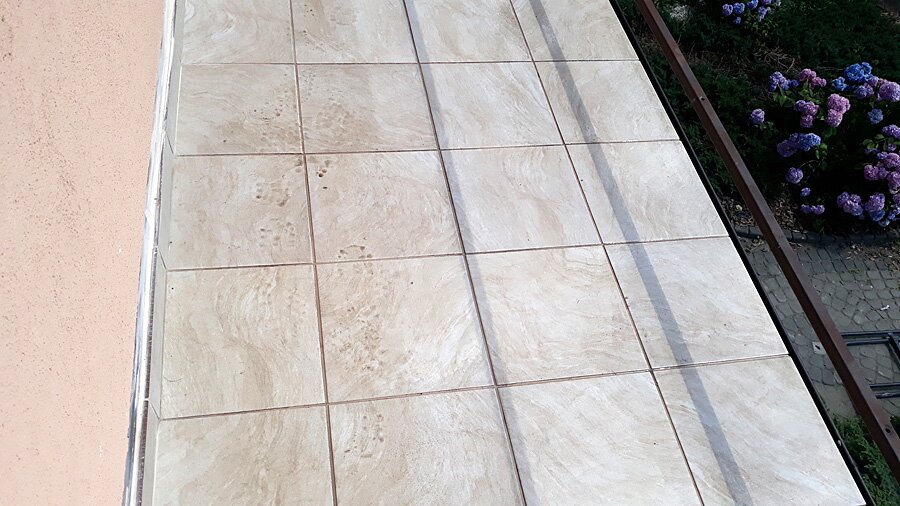 Rybnik, Dworek - kafelkowanie balkonu na zewnątrz wraz z hydroizolacją - zdjęcie 7