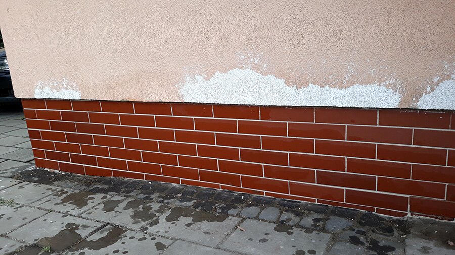 Rybnik - klejenie klinkierki na zewnątrz domu - zdjęcie 3