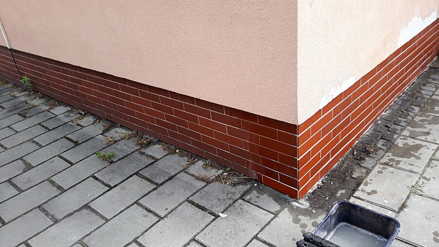Rybnik - klejenie klinkierki na zewnątrz domu - zdjęcie 4