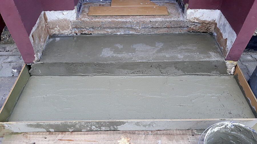 Rybnik - wylewka na balkonie i schodach - zdjęcie 1