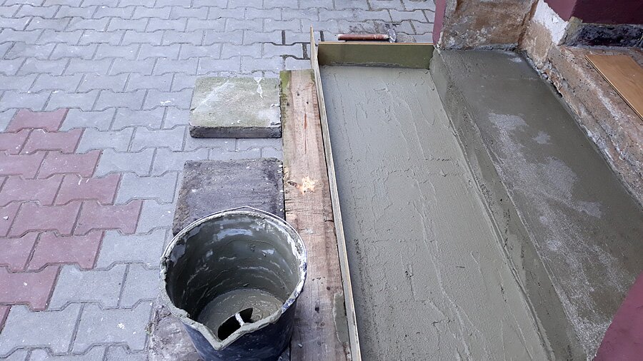 Rybnik - wylewka na balkonie i schodach - zdjęcie 3