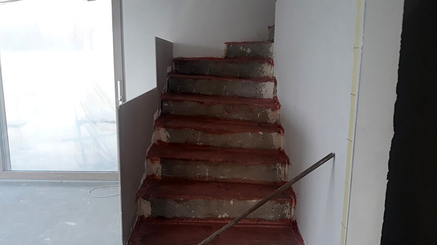 Wylewanie schodów wraz z szałowaniem w Przegędzy - zdjęcie 1