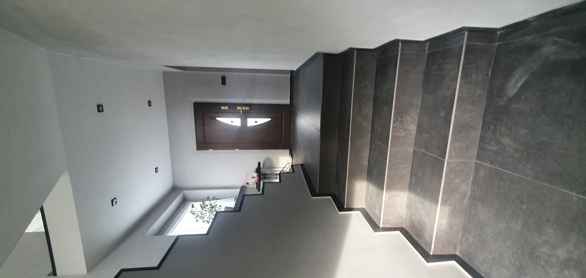 KOMPLEKSOWY REMONT KLATKI SCHODOWEJ I WEJSCIA DO DOMU - zdjęcie 29