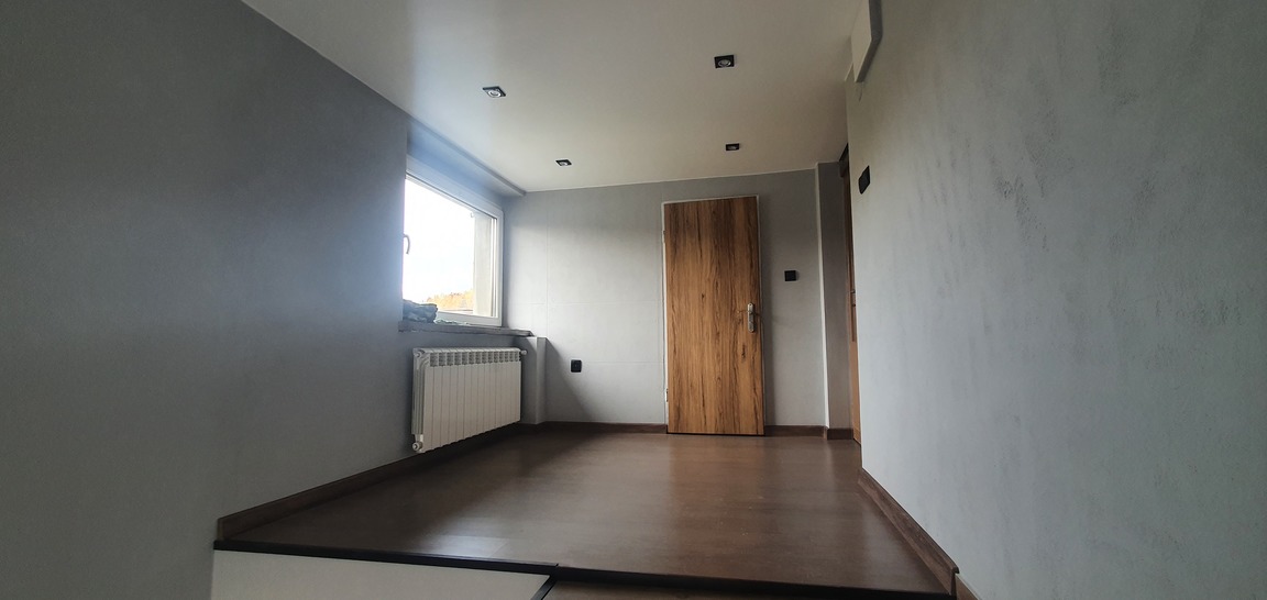 KOMPLEKSOWY REMONT KLATKI SCHODOWEJ I WEJSCIA DO DOMU - zdjęcie 17