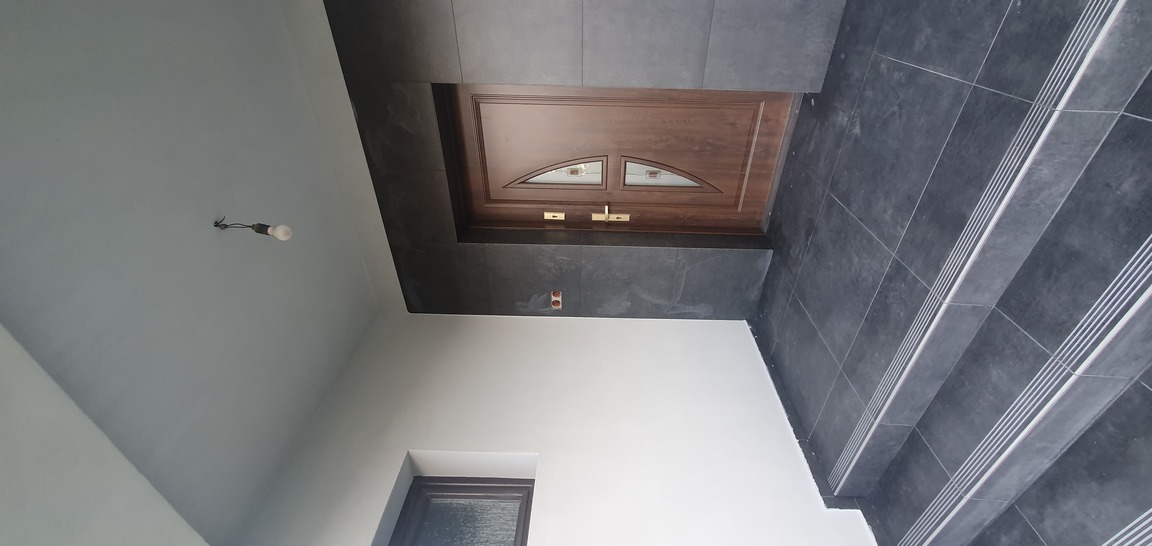 KOMPLEKSOWY REMONT KLATKI SCHODOWEJ I WEJSCIA DO DOMU - zdjęcie 5