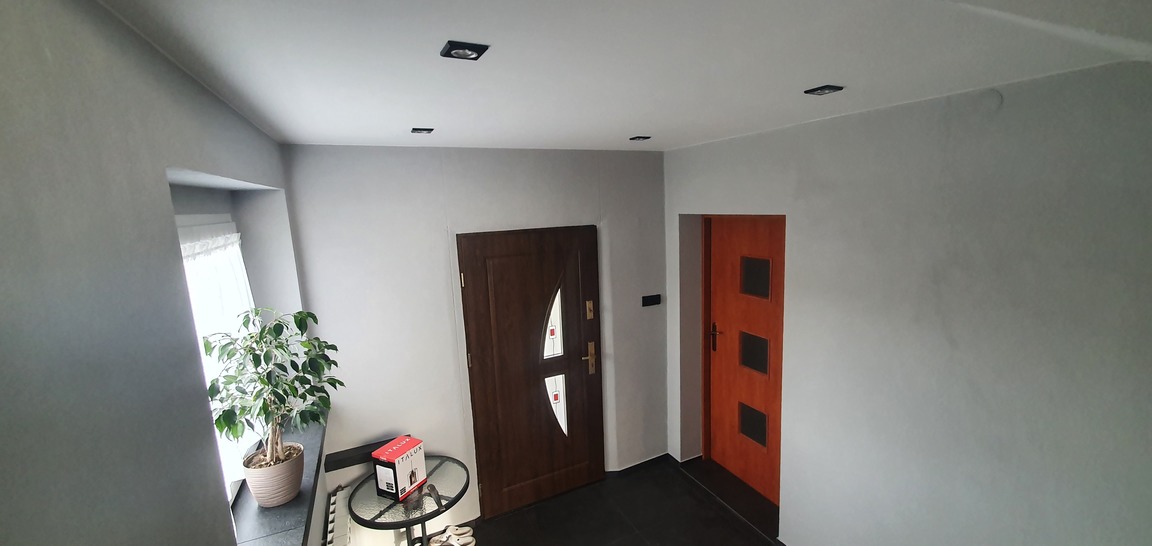 KOMPLEKSOWY REMONT KLATKI SCHODOWEJ I WEJSCIA DO DOMU - zdjęcie 10