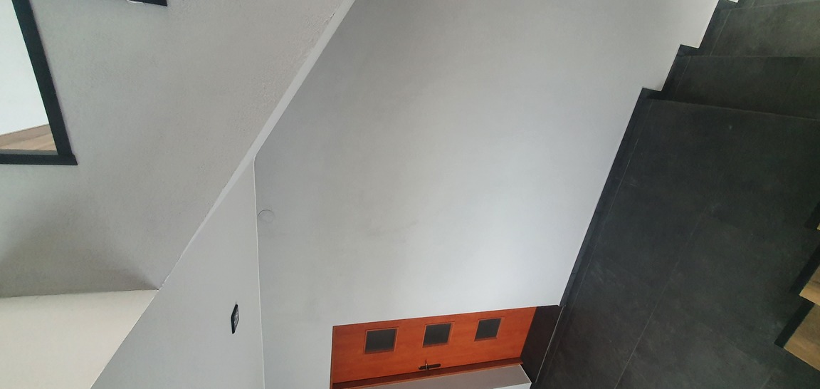 KOMPLEKSOWY REMONT KLATKI SCHODOWEJ I WEJSCIA DO DOMU - zdjęcie 13