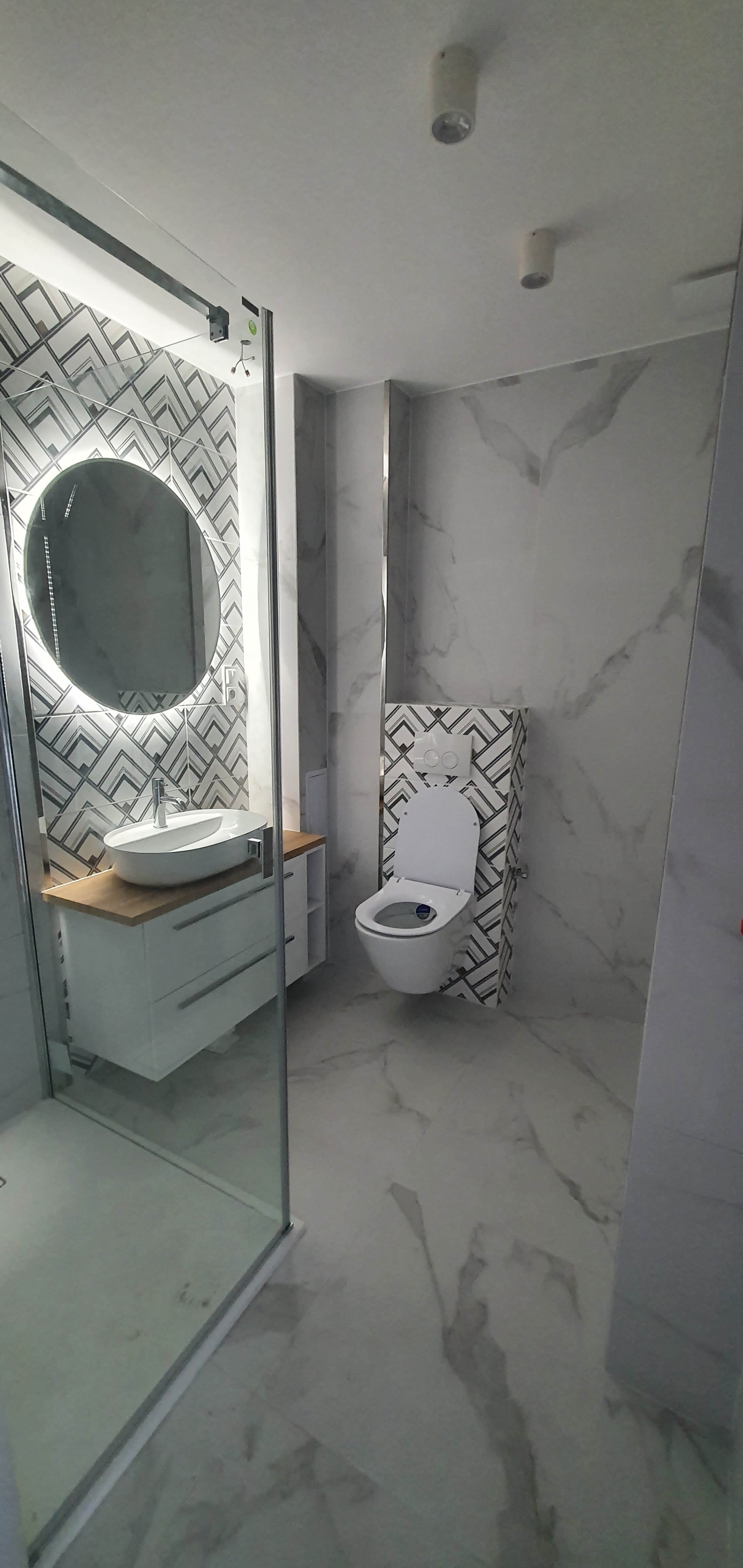 KOMPLEKSOWY REMONT ŁAZIENKI W BLOKU - zdjęcie 10