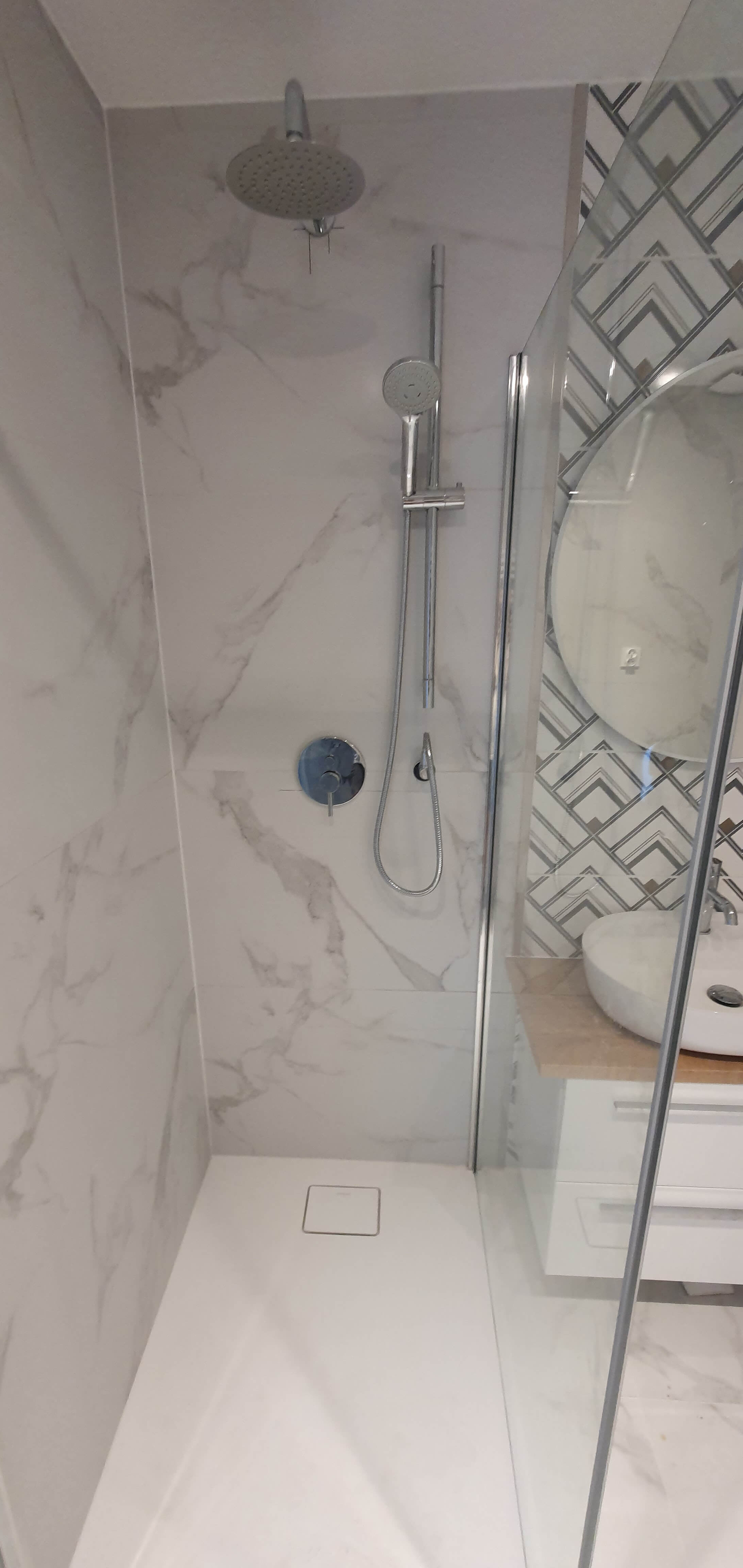 KOMPLEKSOWY REMONT ŁAZIENKI W BLOKU - zdjęcie 7