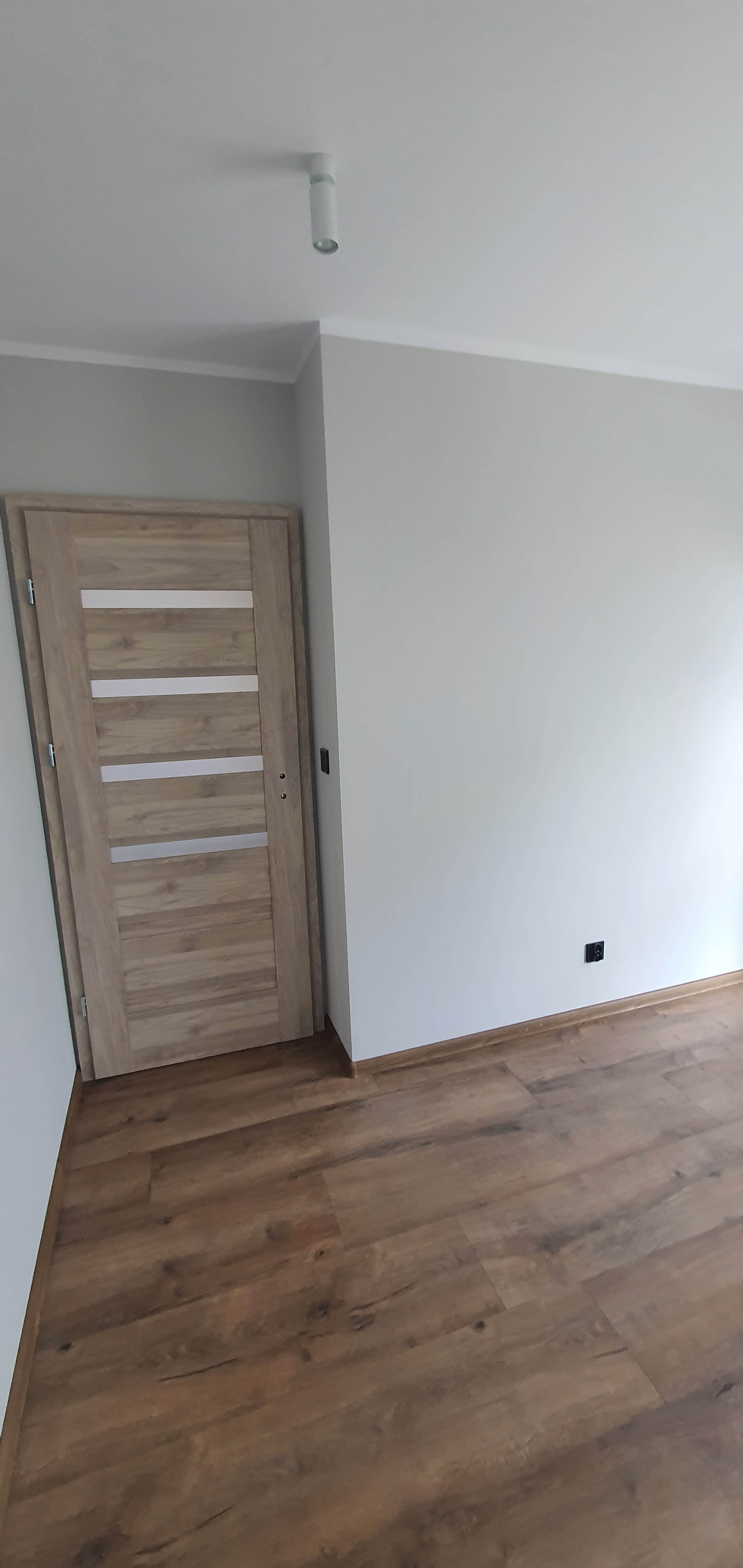 KOMPLEKSOWY REMONT MIESZKANIA W STANIE DEWELOPERSKIM - zdjęcie 9