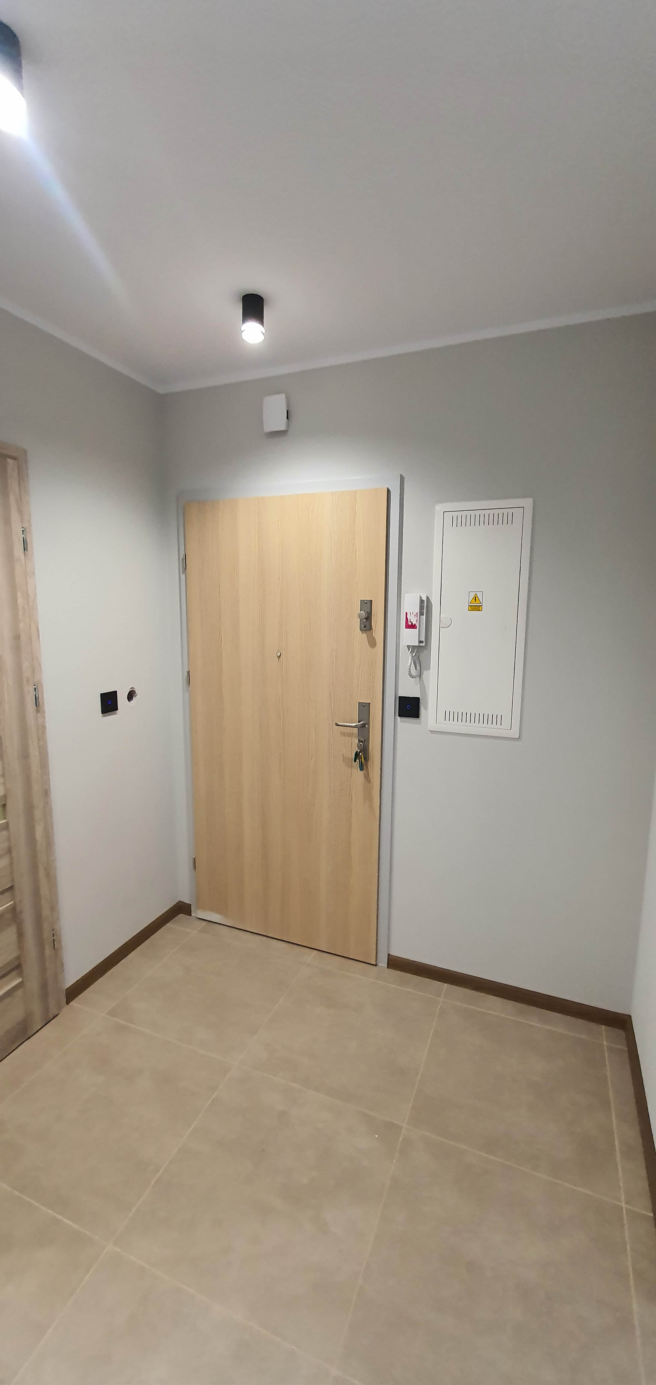 KOMPLEKSOWY REMONT MIESZKANIA W STANIE DEWELOPERSKIM - zdjęcie 23