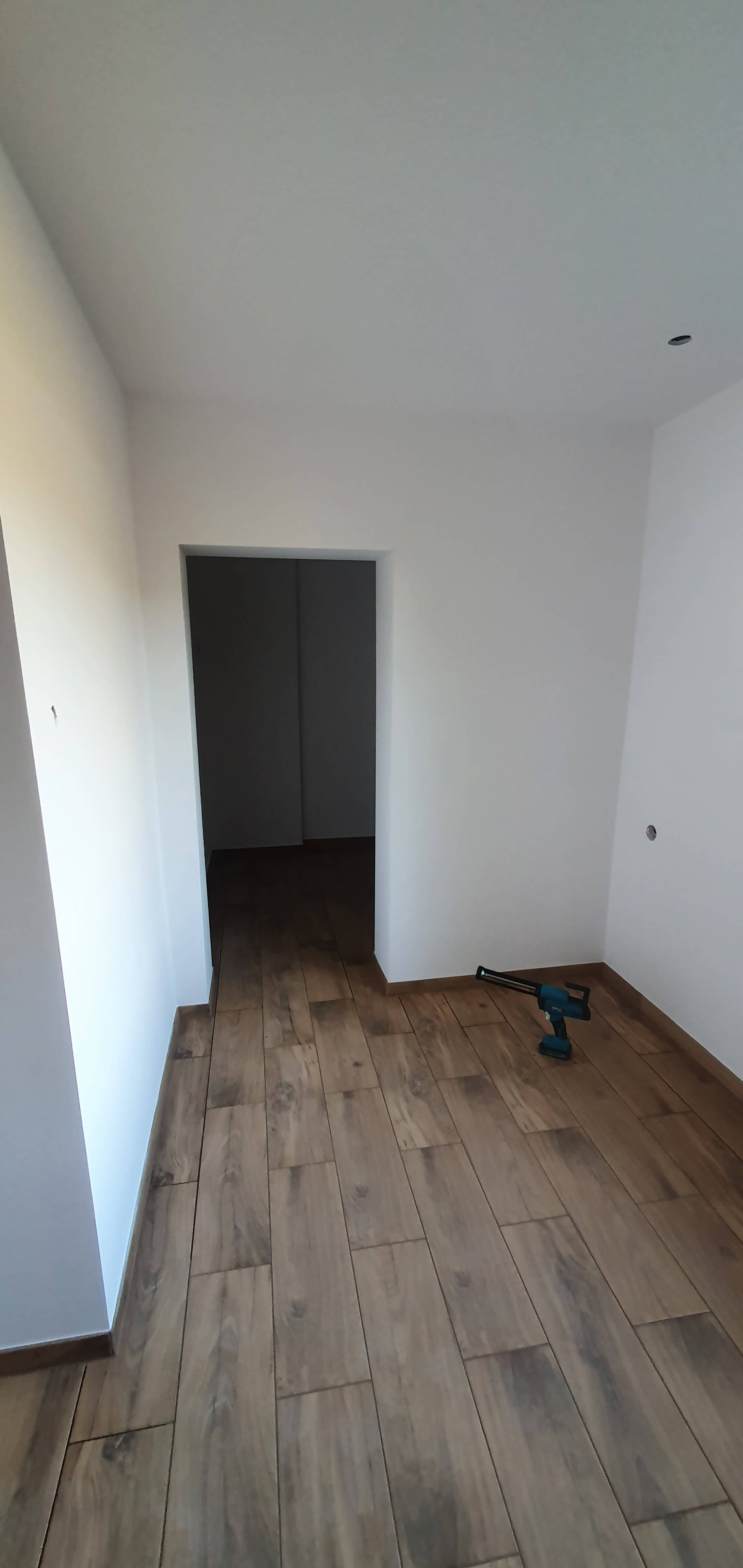 KOMPLEKSOWY REMONT PARTERU STAREGO DOMU - zdjęcie 72