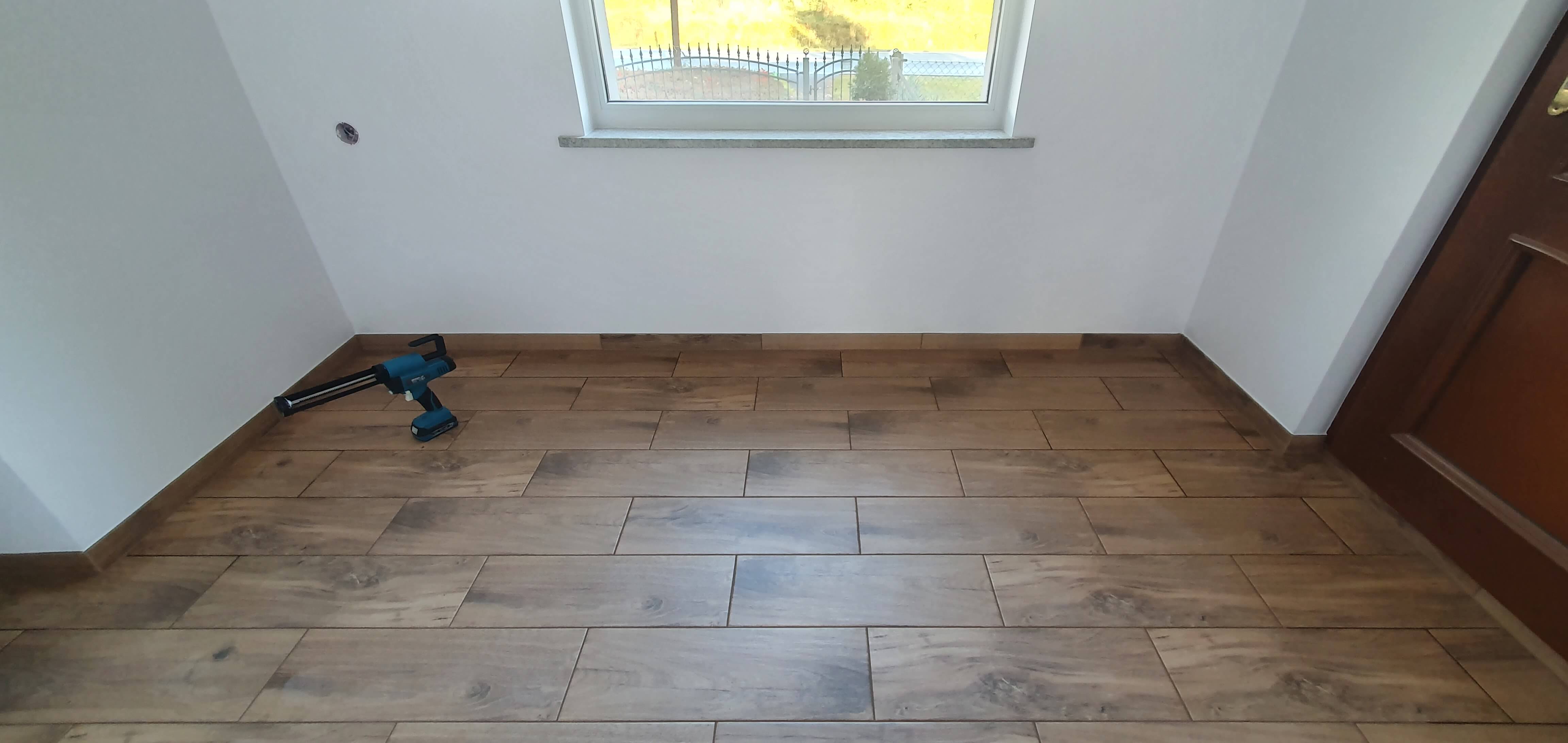 KOMPLEKSOWY REMONT PARTERU STAREGO DOMU - zdjęcie 62