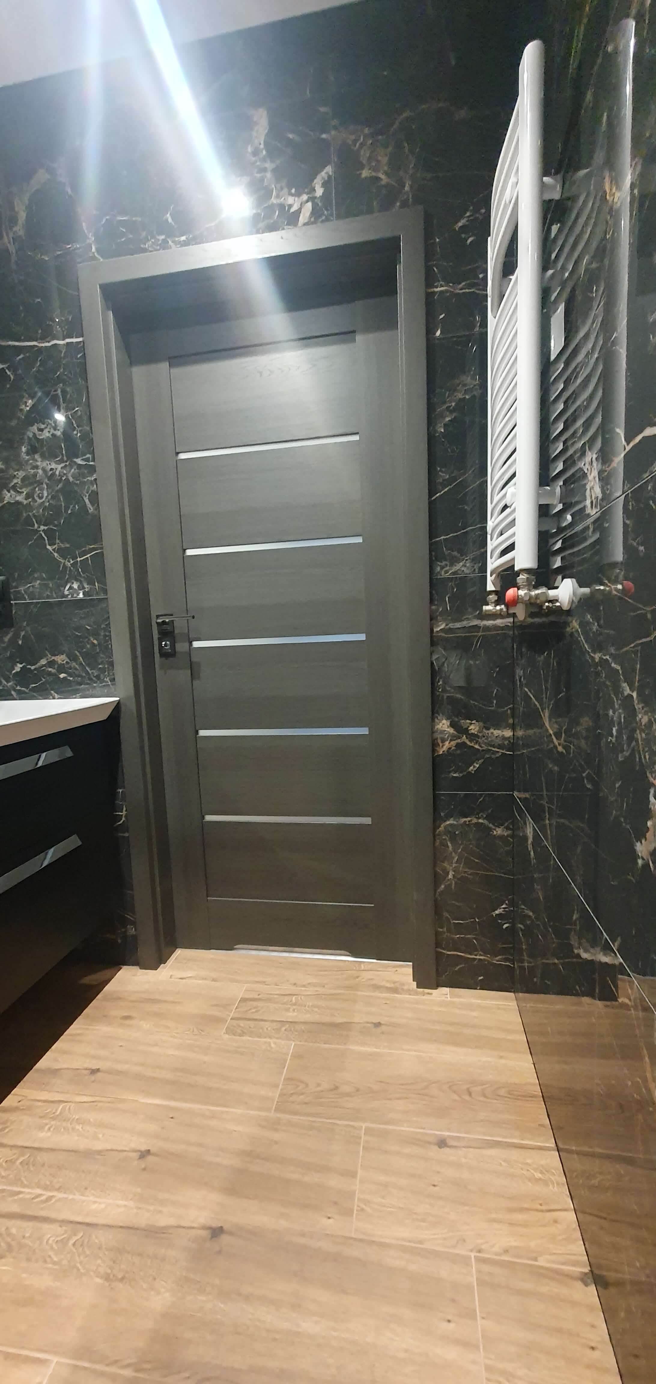 ŁAZIENKA NR2 W MIESZKANIU STAN DEWELOPERSKI - zdjęcie 9