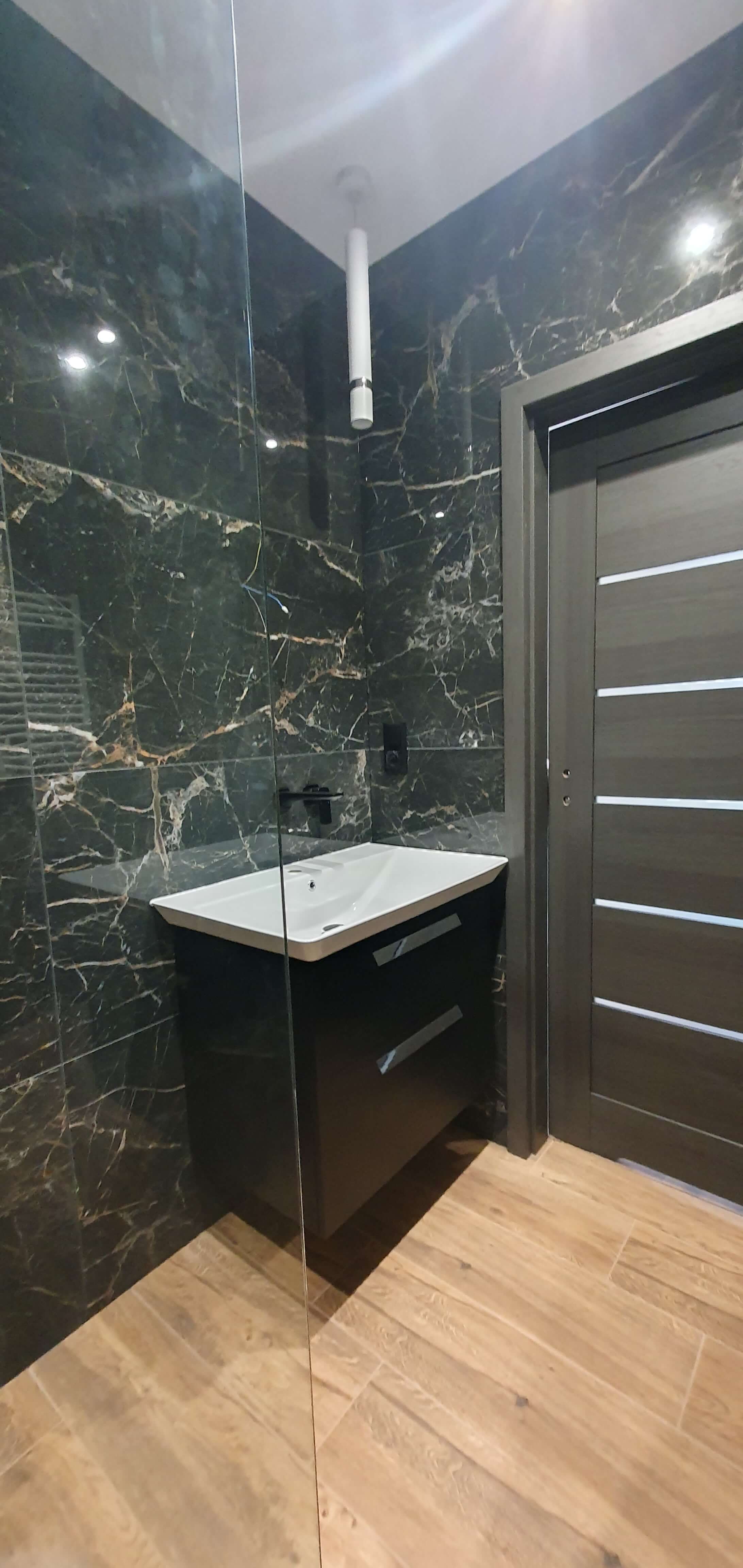 ŁAZIENKA NR2 W MIESZKANIU STAN DEWELOPERSKI - zdjęcie 3