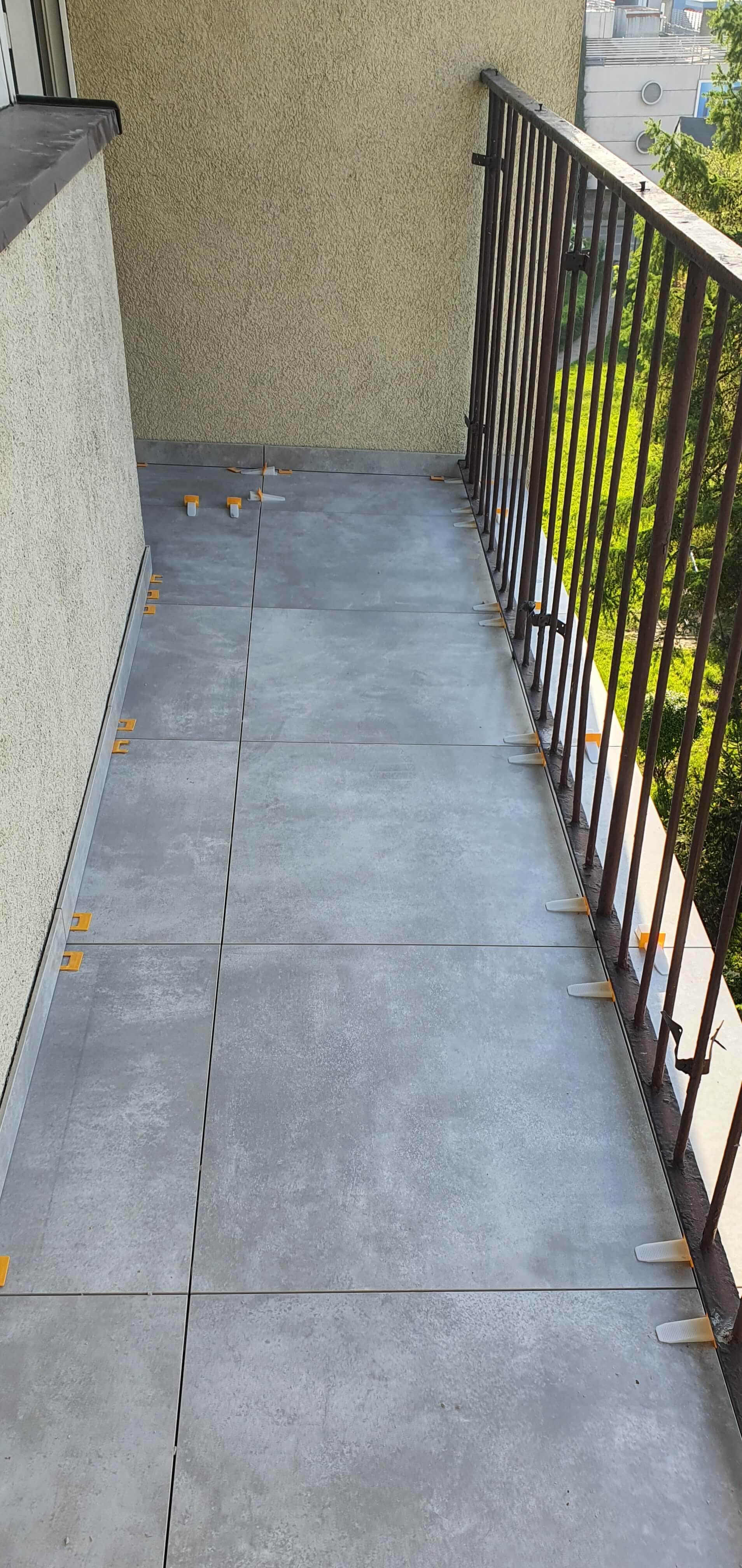 REMONT BALKONU W BLOKU NA PIETRZE - zdjęcie 2