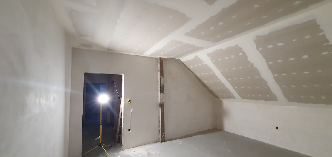 SUFITY PODWIESZANE,GŁADZIE GIPSOWE- PRZYGOTOWANIE POMIESZCZEN POD MALOWANIE - zdjęcie 16