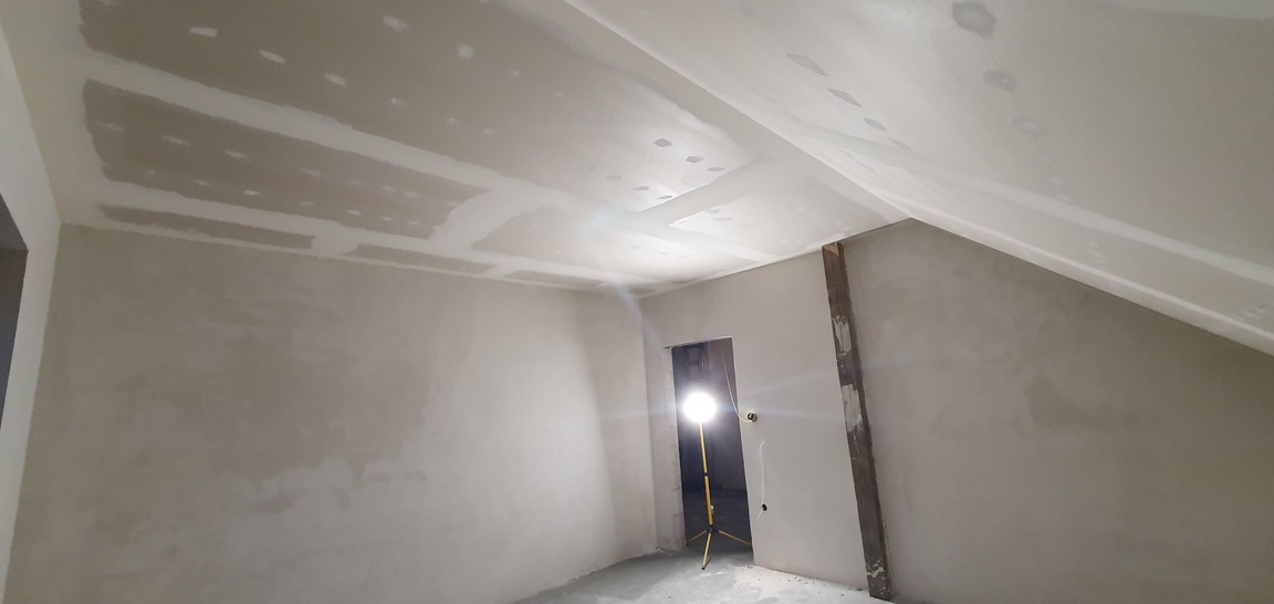 SUFITY PODWIESZANE,GŁADZIE GIPSOWE- PRZYGOTOWANIE POMIESZCZEN POD MALOWANIE - zdjęcie 17