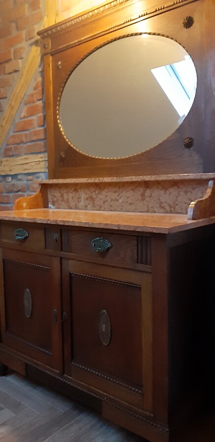 Łazienka przed i po w stylu retro w domu prywatnym na poddaszu - zdjęcie 16