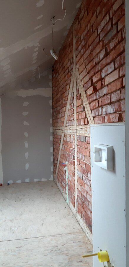 Łazienka przed i po w stylu retro w domu prywatnym na poddaszu - zdjęcie 14