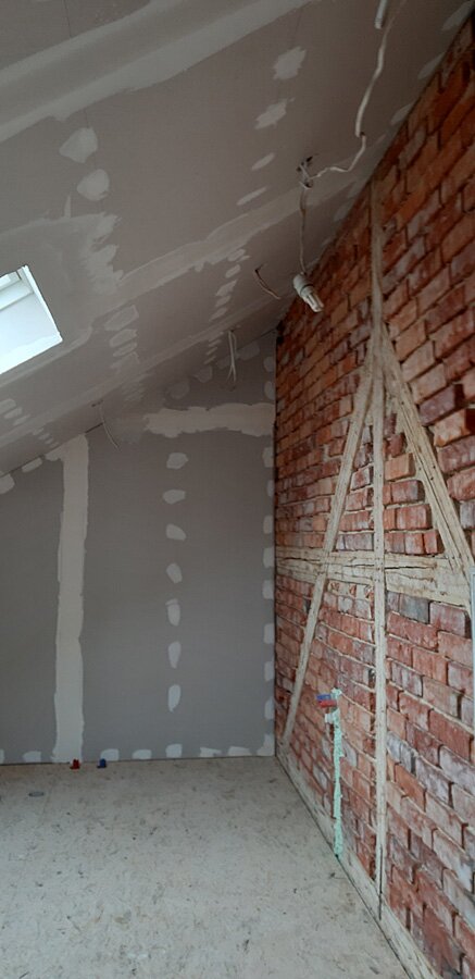 Łazienka przed i po w stylu retro w domu prywatnym na poddaszu - zdjęcie 13