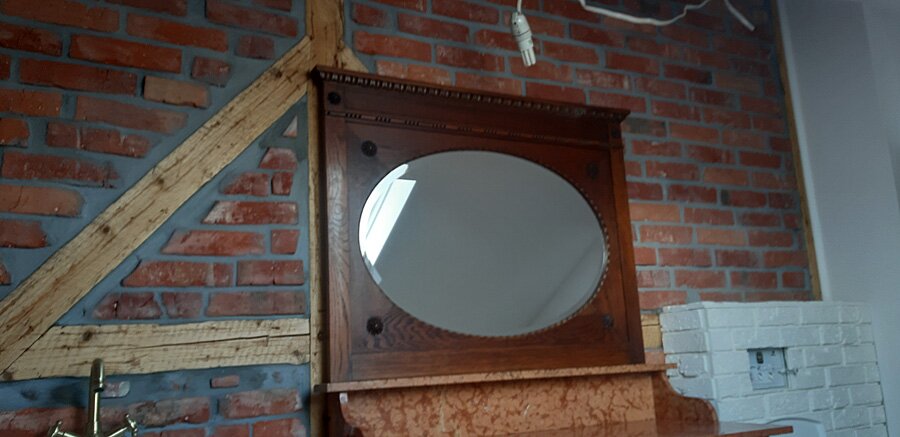 Łazienka przed i po w stylu retro w domu prywatnym na poddaszu - zdjęcie 45