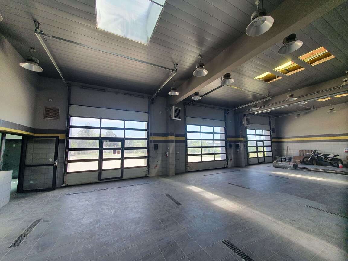 Malowanie Nowej Hali Opon Gruszka Kompleksowo - zdjęcie 1