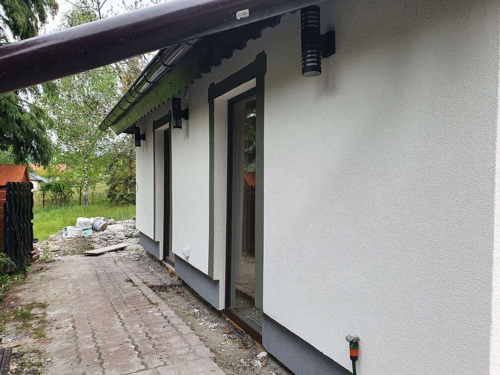 Remont Elewacji Domu w Brennej - zdjęcie 8
