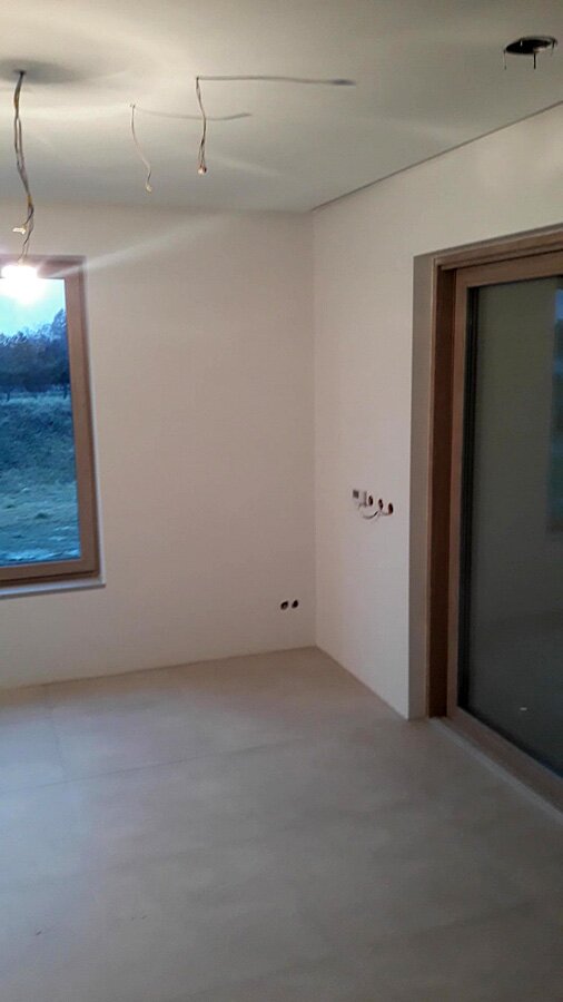 Malowanie pomieszczeń wraz z wykończeniem w Przegędzy - zdjęcie 11