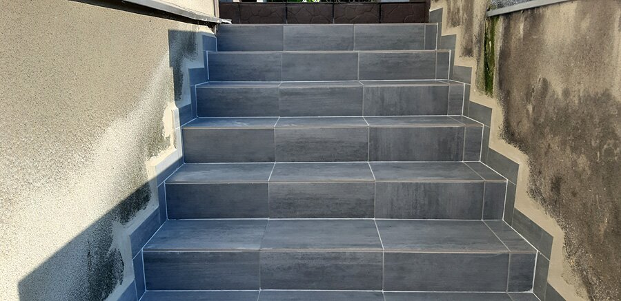 Remont schodów przed i po w kamienicy w Rybniku - zdjęcie 9