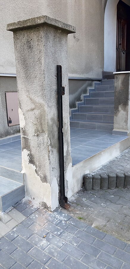 Remont schodów przed i po w kamienicy w Rybniku - zdjęcie 27