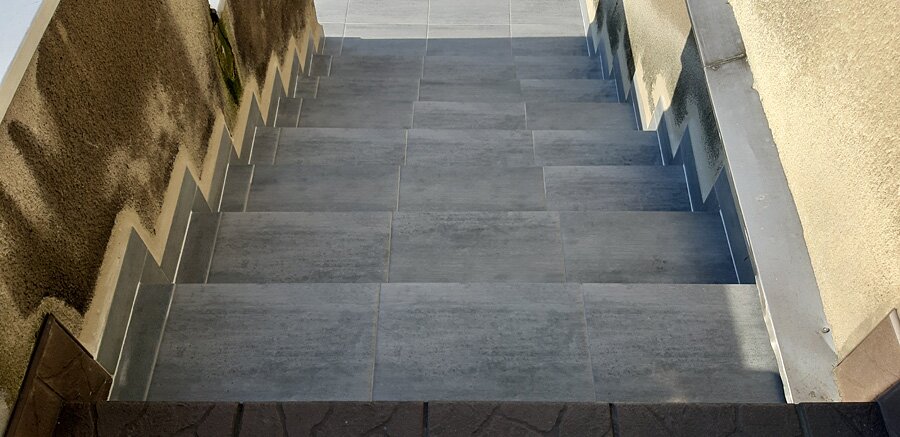 Remont schodów przed i po w kamienicy w Rybniku - zdjęcie 19