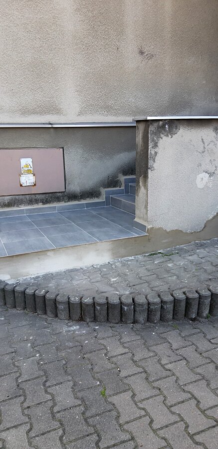 Remont schodów przed i po w kamienicy w Rybniku - zdjęcie 25