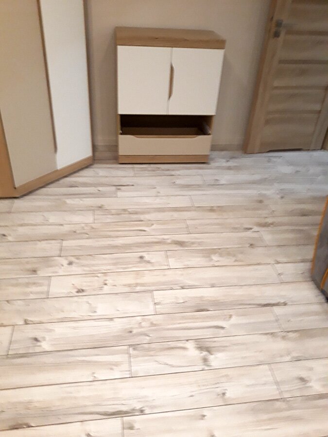 Rybnik, Głucha - kafelkowanie salonu, kuchni, pokoje, malowanie - zdjęcie 5