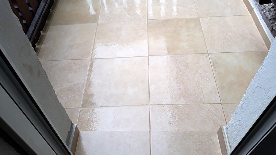 Rybnik, Obronców Pokoju - remont klatki schodowej oraz kafelkowanie - zdjęcie 12