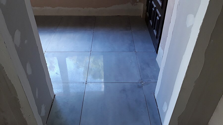 Rybnik, Obronców Pokoju - remont klatki schodowej oraz kafelkowanie - zdjęcie 1