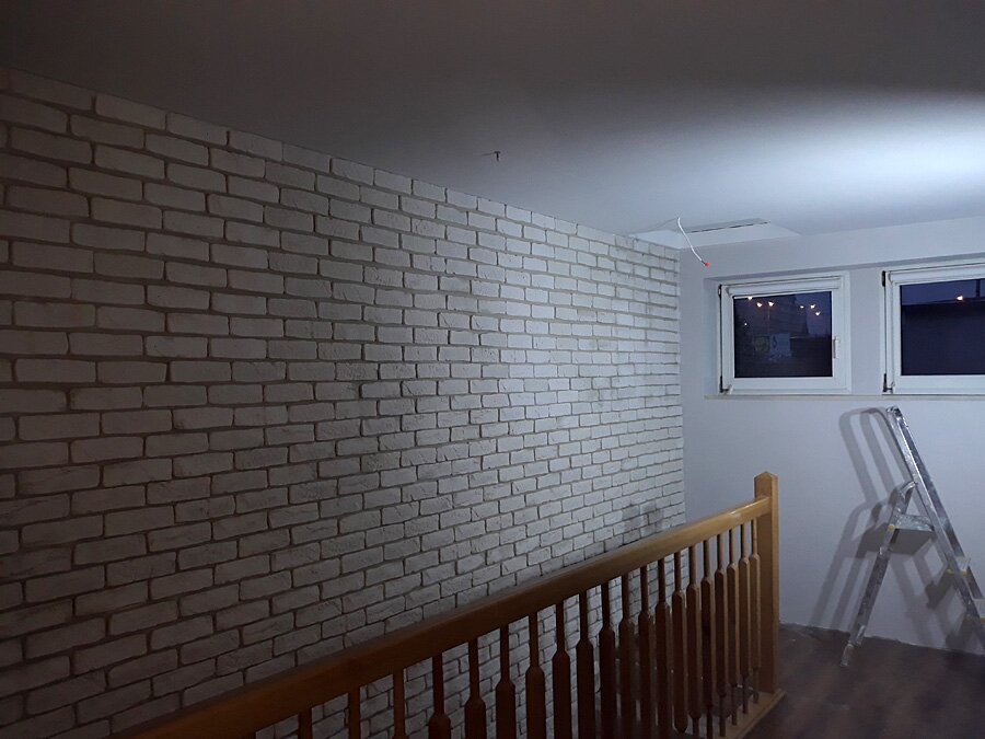 Rybnik, Wodzisławska - cegła dekoracyjna, sufity oraz wykończenie - zdjęcie 5